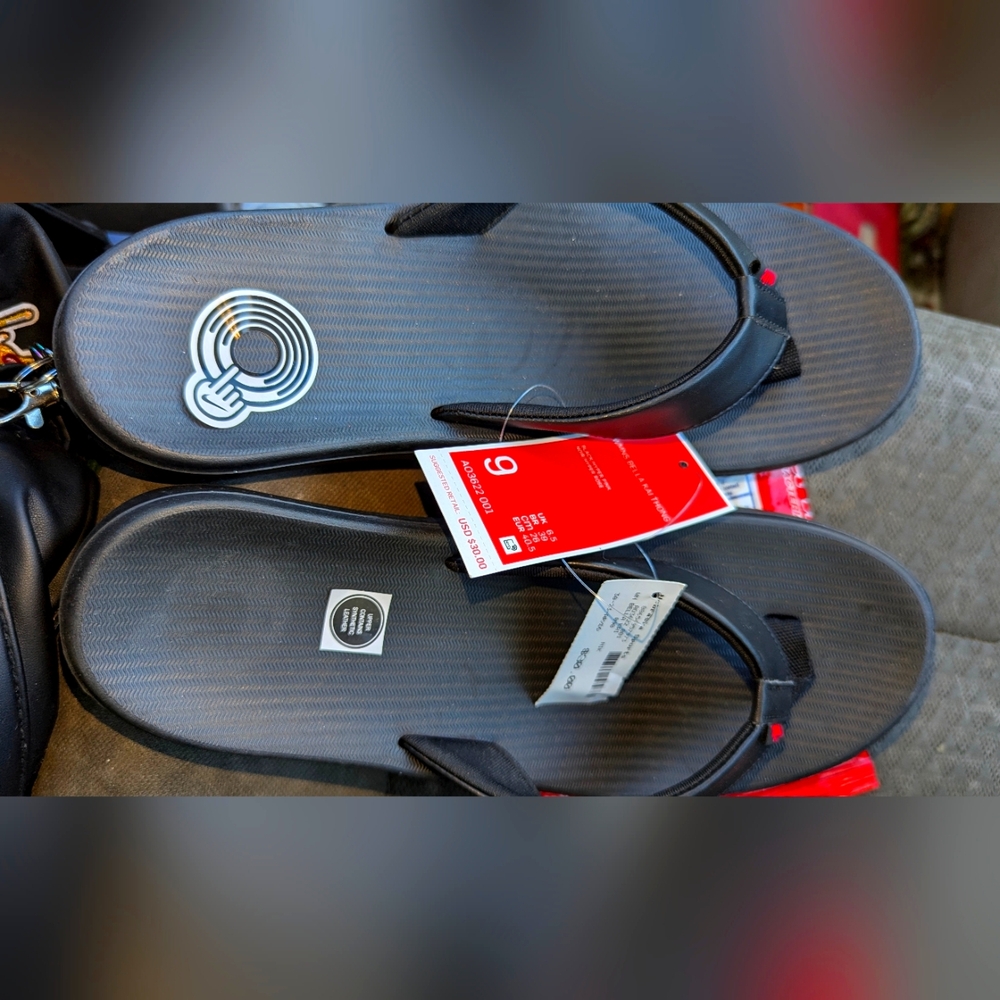 NWT Nike Sandals